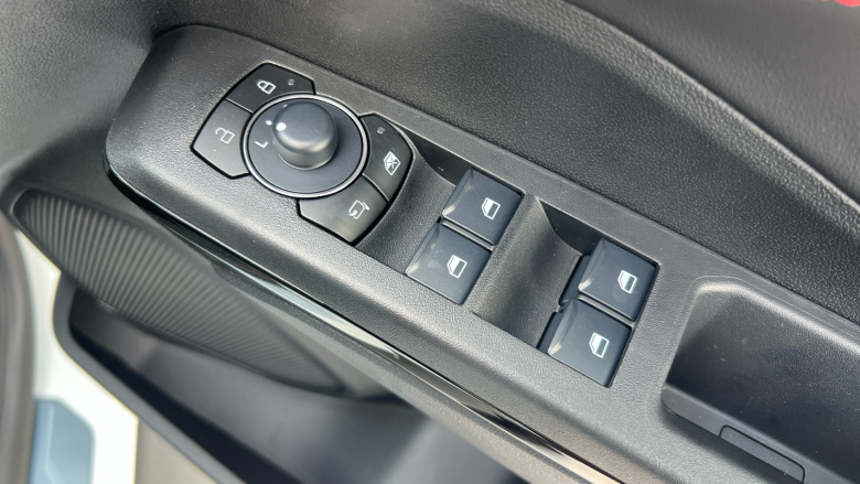 Ford Puma 1.0 EcoBoost Hybrid mHEV ST-Line 5dr DCT Petrol Hatchback